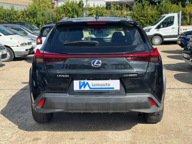 Lexus Ux view 5