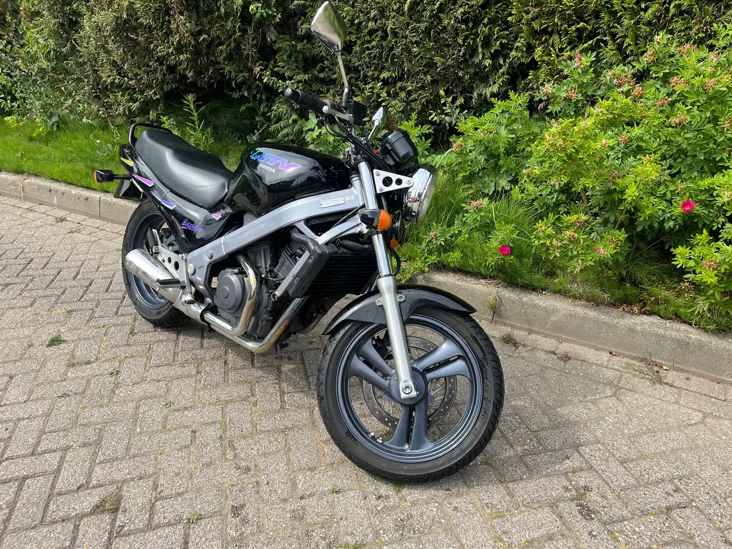 Honda NTV 650 Zwart - 2