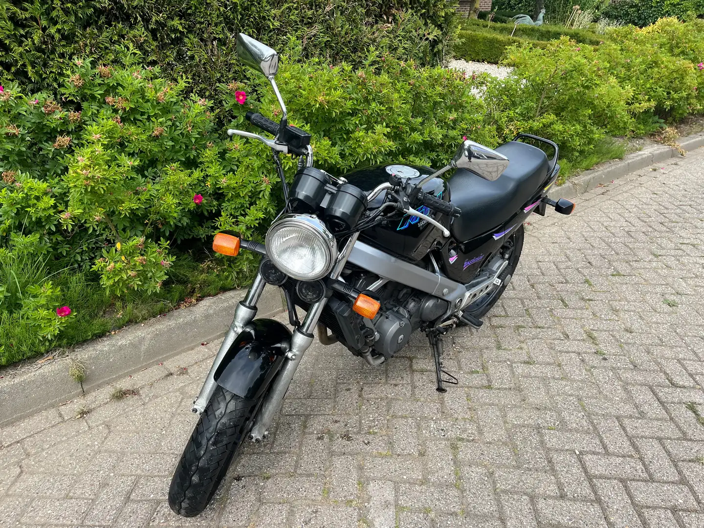 Honda NTV 650 Zwart - 1