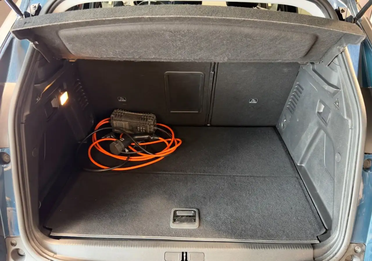 Peugeot 3008 3008 Plug-In Hybrid — photo 12