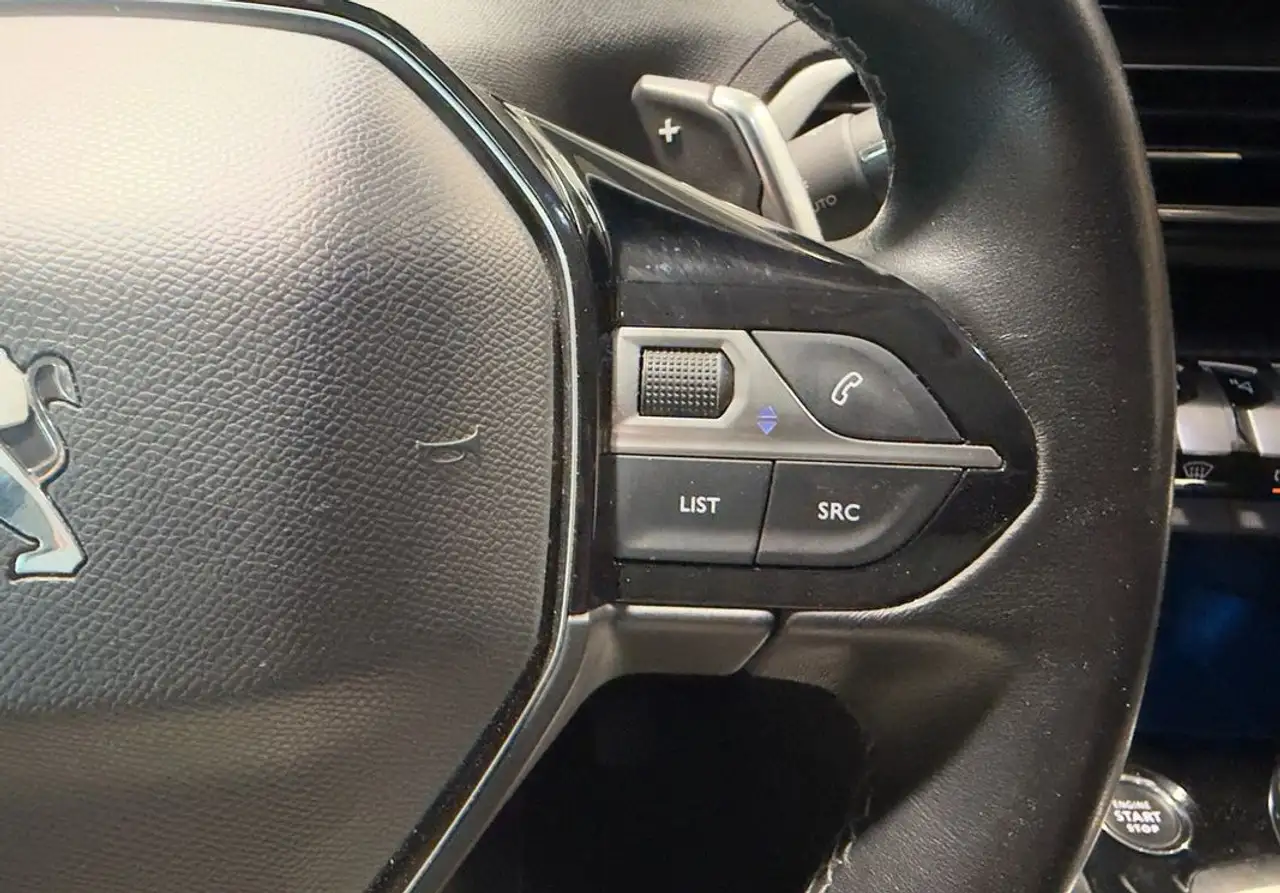 Peugeot 3008 3008 Plug-In Hybrid — photo 26