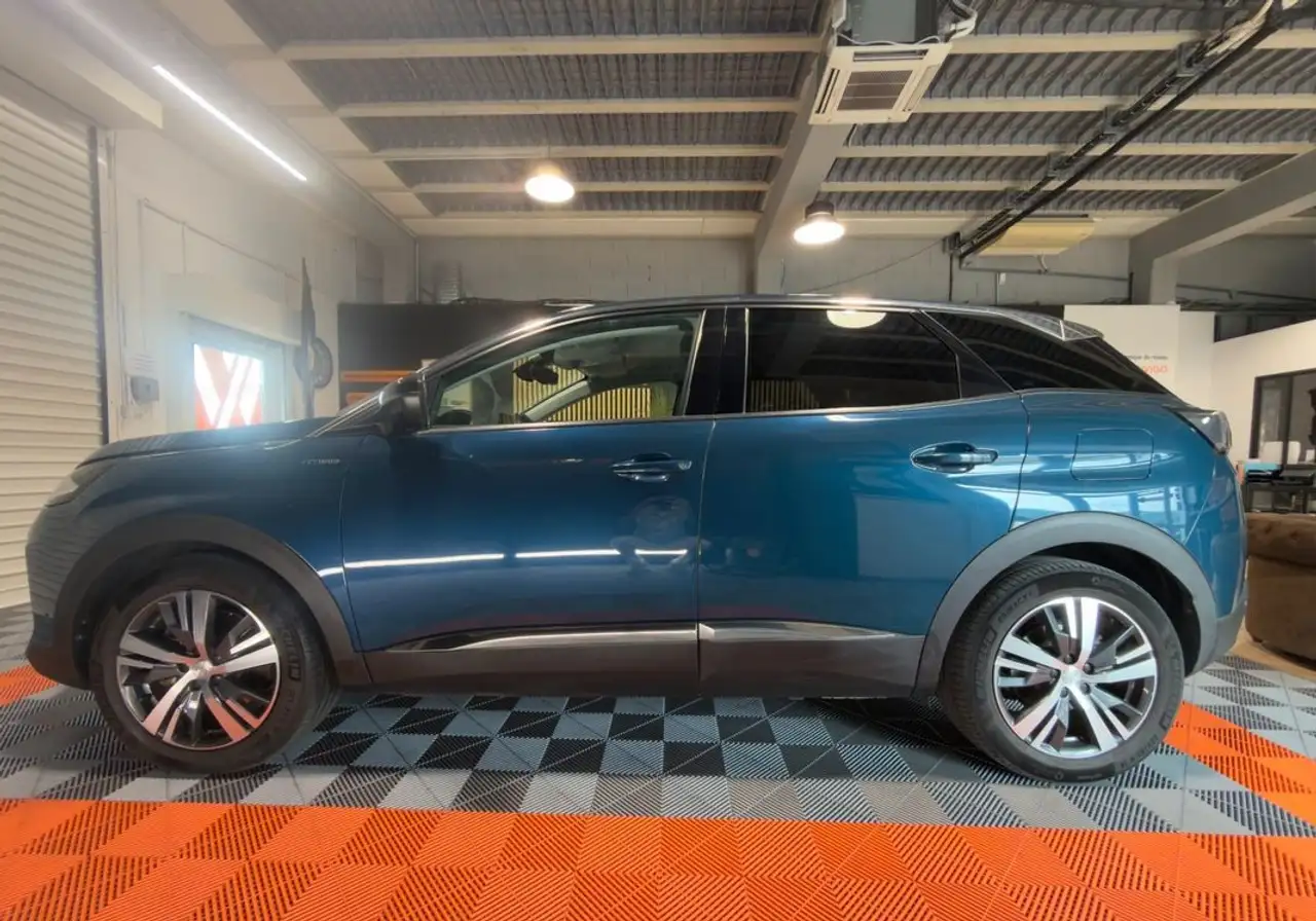 Peugeot 3008 3008 Plug-In Hybrid — photo 18