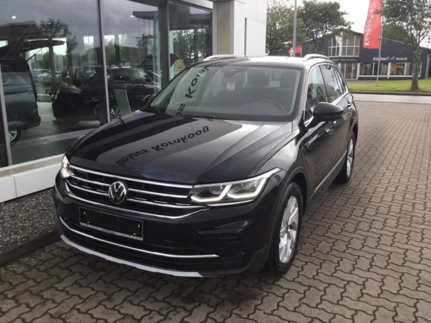 Volkswagen Tiguan 1.5 TSI DSG OPF Elegance LED NAVI APP ACC Schwarz - 2