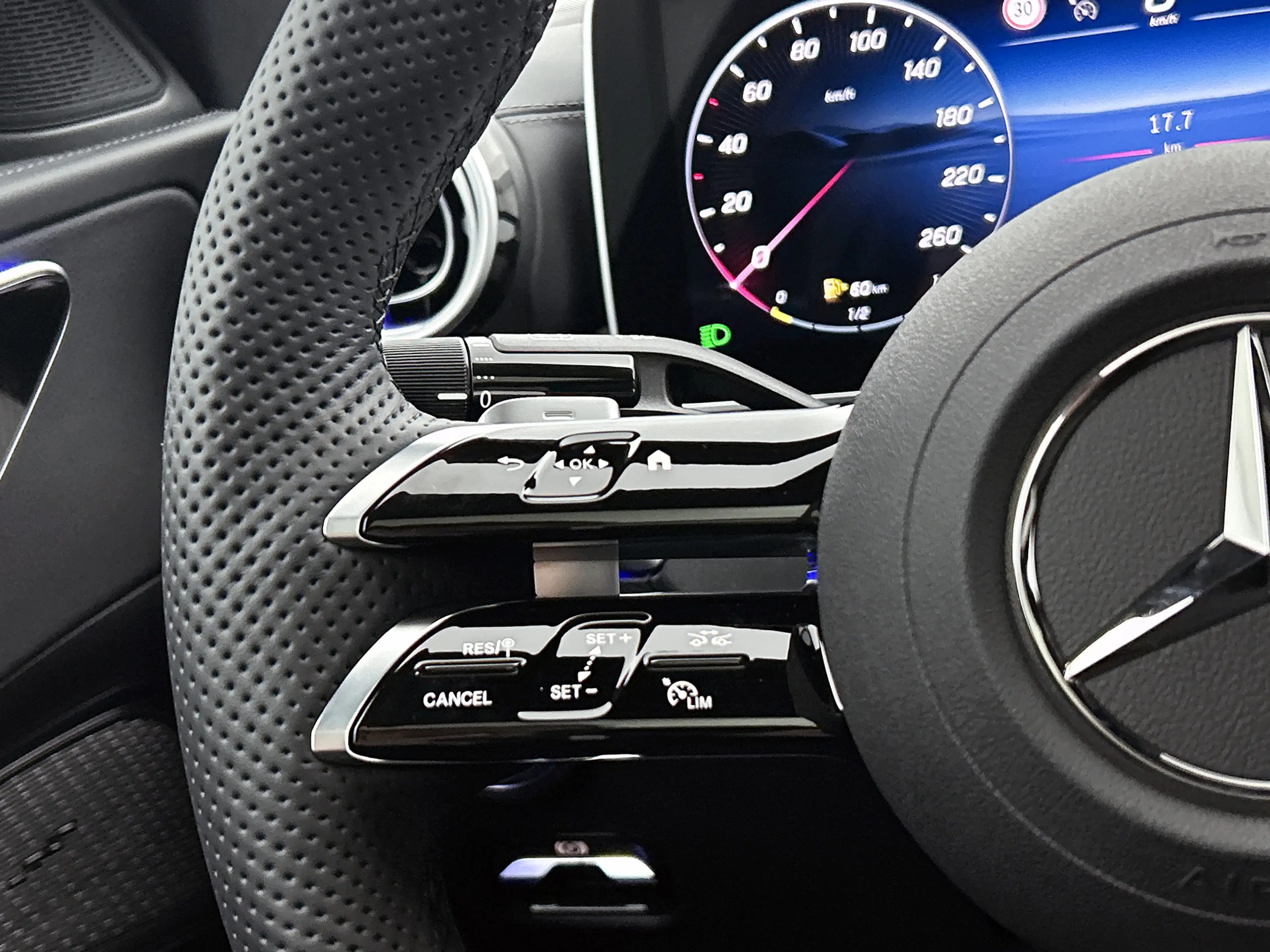 Mercedes-Benz C 300 e Business Solution AMG | Winter pakket | Nightpak — photo 15