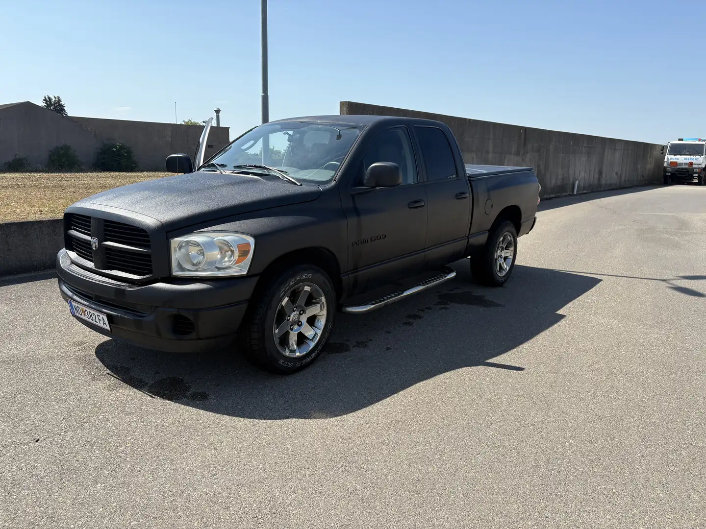 Dodge RAM 4,7 Magnum - 1