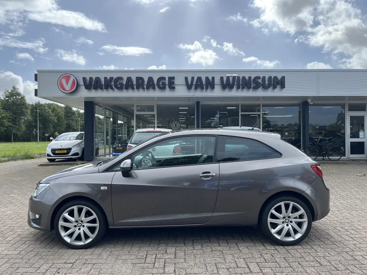 SEAT Ibiza SC 1.0 EcoTSI FR Connect Stoelverwarming Panodak C Grijs - 2