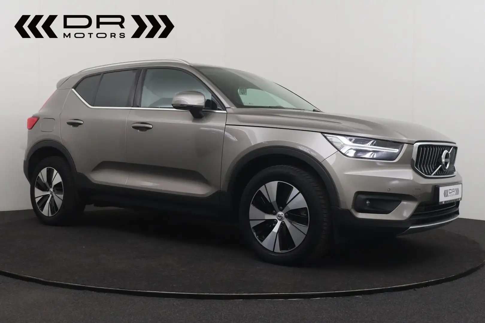 Volvo XC40 T4 RECHARGE PHEV MOMENTUM PRO - NAVI - LED - HA... Beige - 2