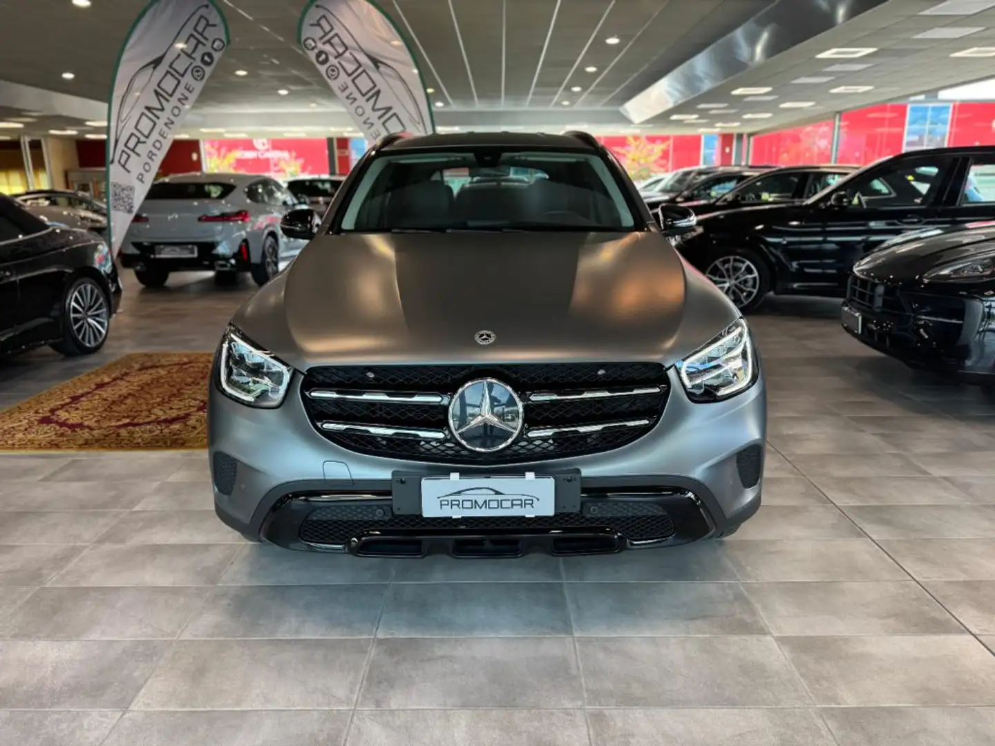 Mercedes-Benz GLC 220 d 4Matic BUSINESS *OPACA*UNIPROP*PEDANE*PELLE* Gris - 2