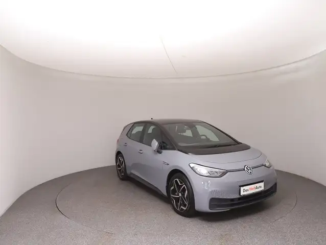 Volkswagen Id.3 view 2