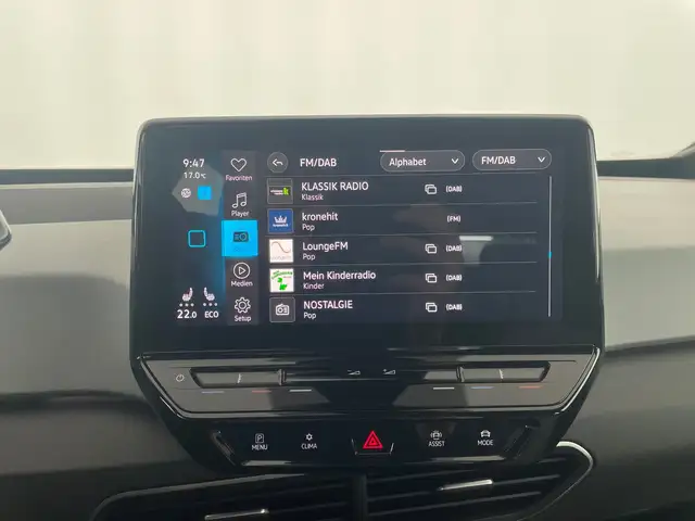 Volkswagen Id.3 view 8