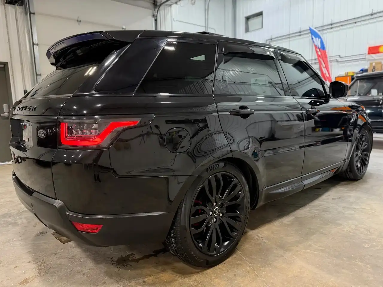 Land Rover Range Rover Sport снимка Land Rover Range Rover Sport