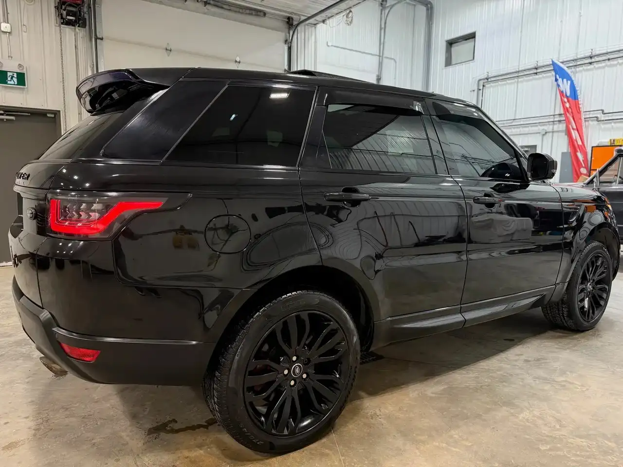 Land Rover Range Rover Sport снимка Land Rover Range Rover Sport