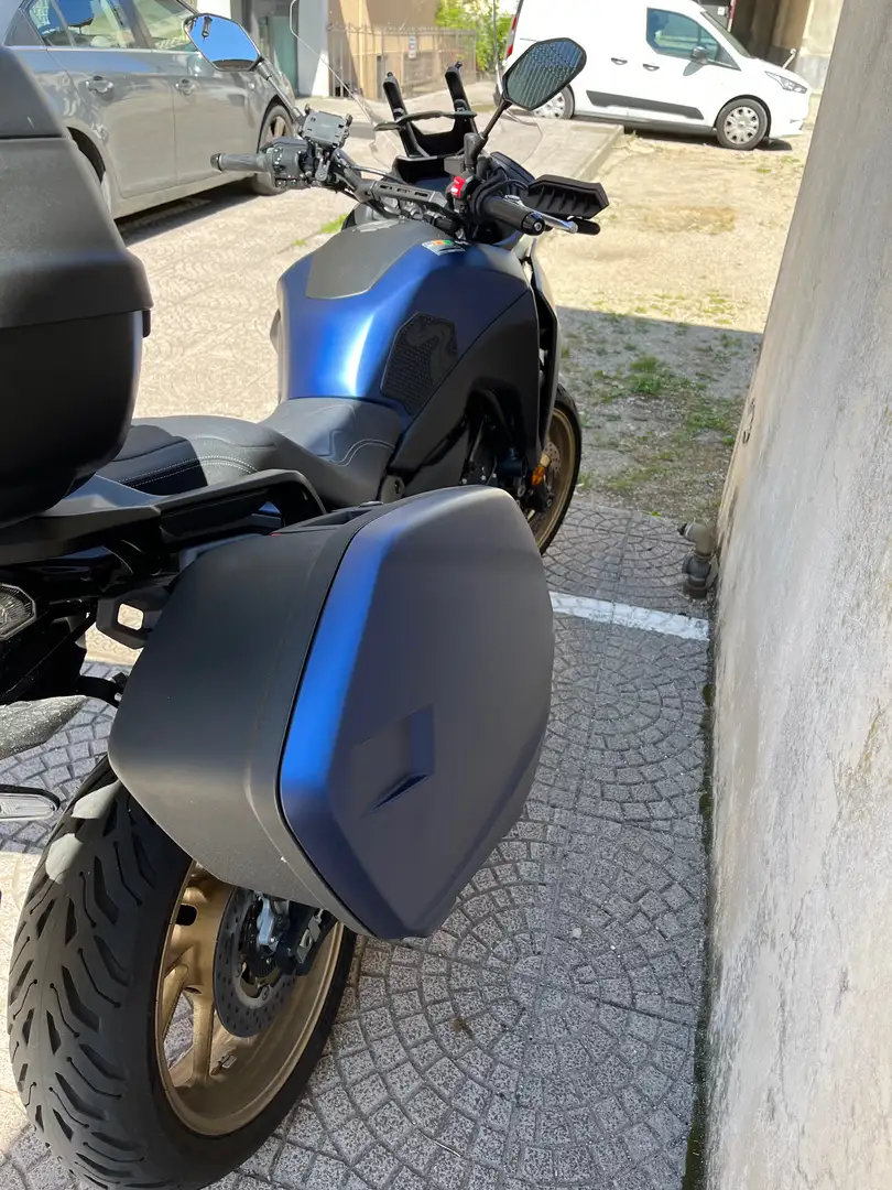 Yamaha Tracer 7 GT Gt con qs - manopole riscaldate - bauletto Modrá - 1