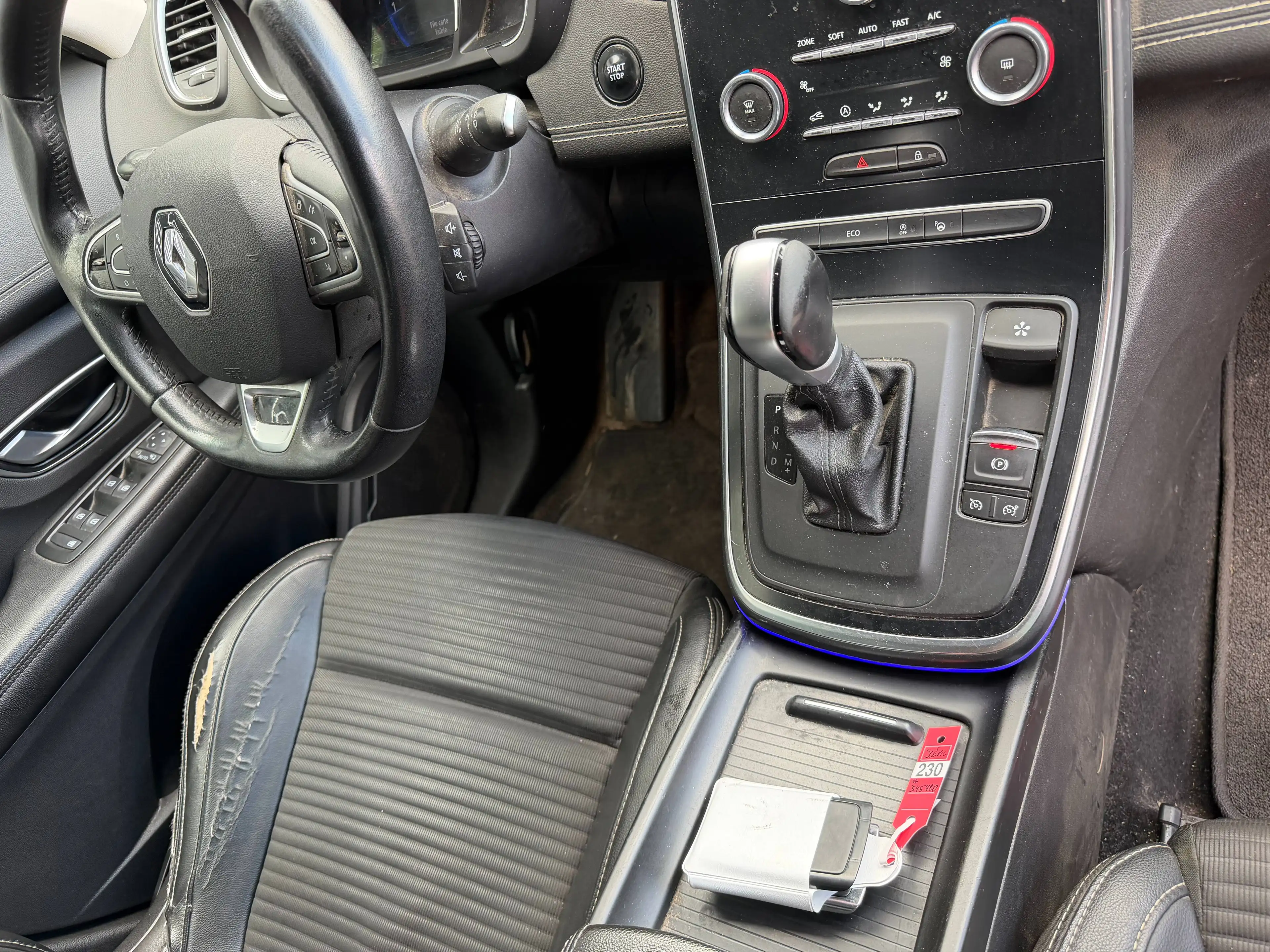 Renault Grand Scenic 1.33 TCe+BOITE AUTO+NAVI+CAMERA+AIRCO+7 PLACES+E6B — photo 11
