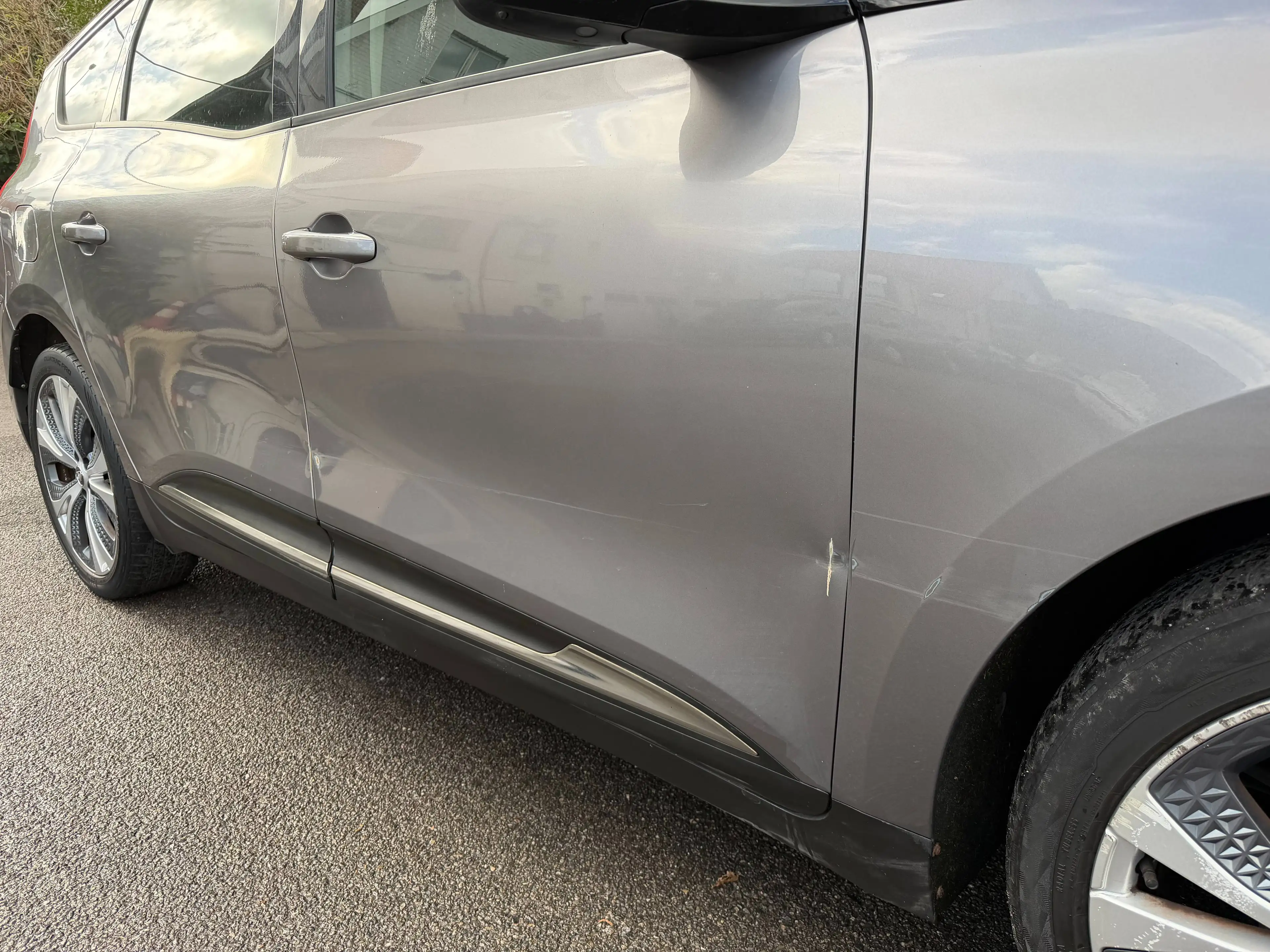 Renault Grand Scenic 1.33 TCe+BOITE AUTO+NAVI+CAMERA+AIRCO+7 PLACES+E6B — photo 8