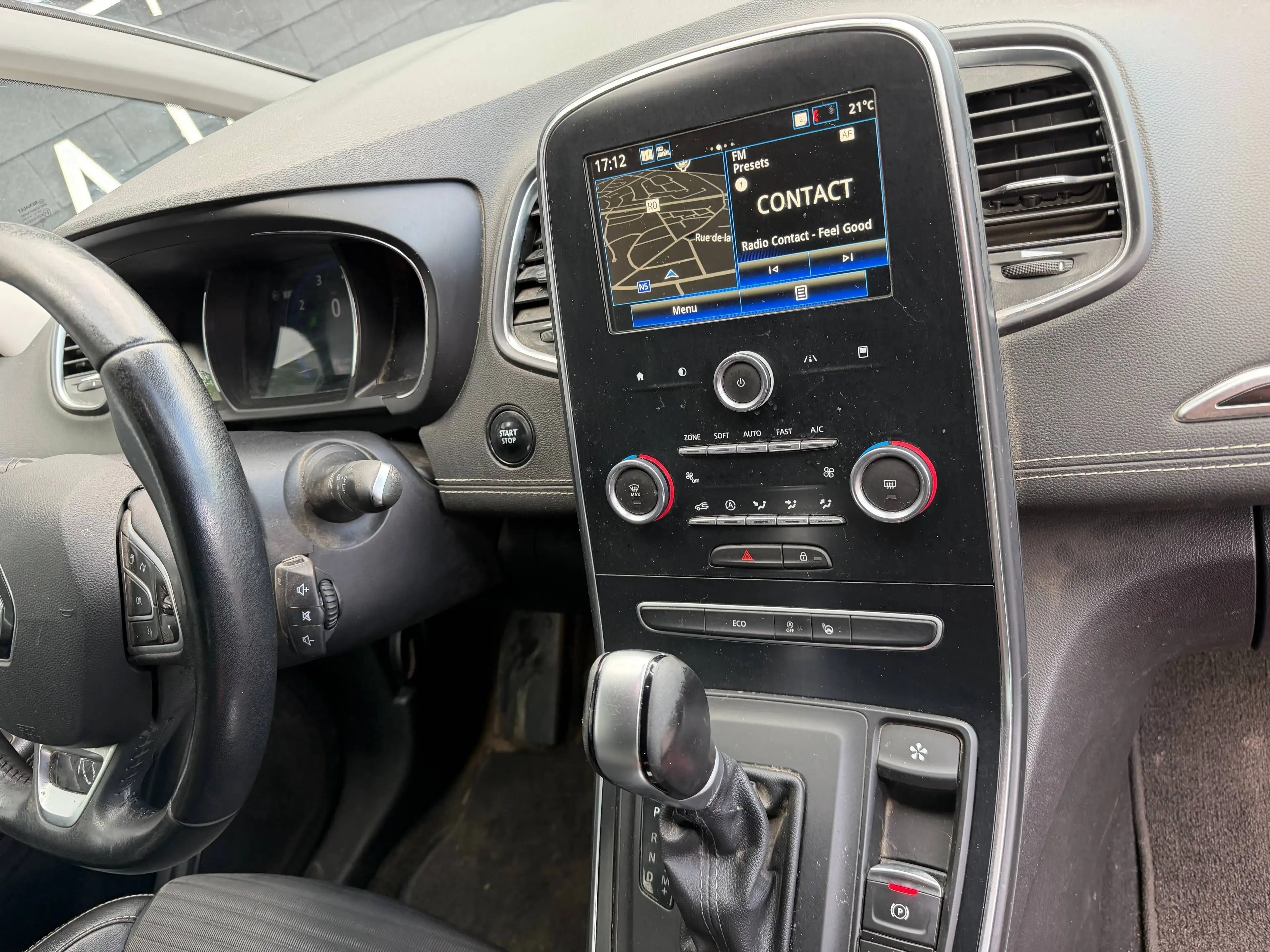Renault Grand Scenic 1.33 TCe+BOITE AUTO+NAVI+CAMERA+AIRCO+7 PLACES+E6B — photo 12