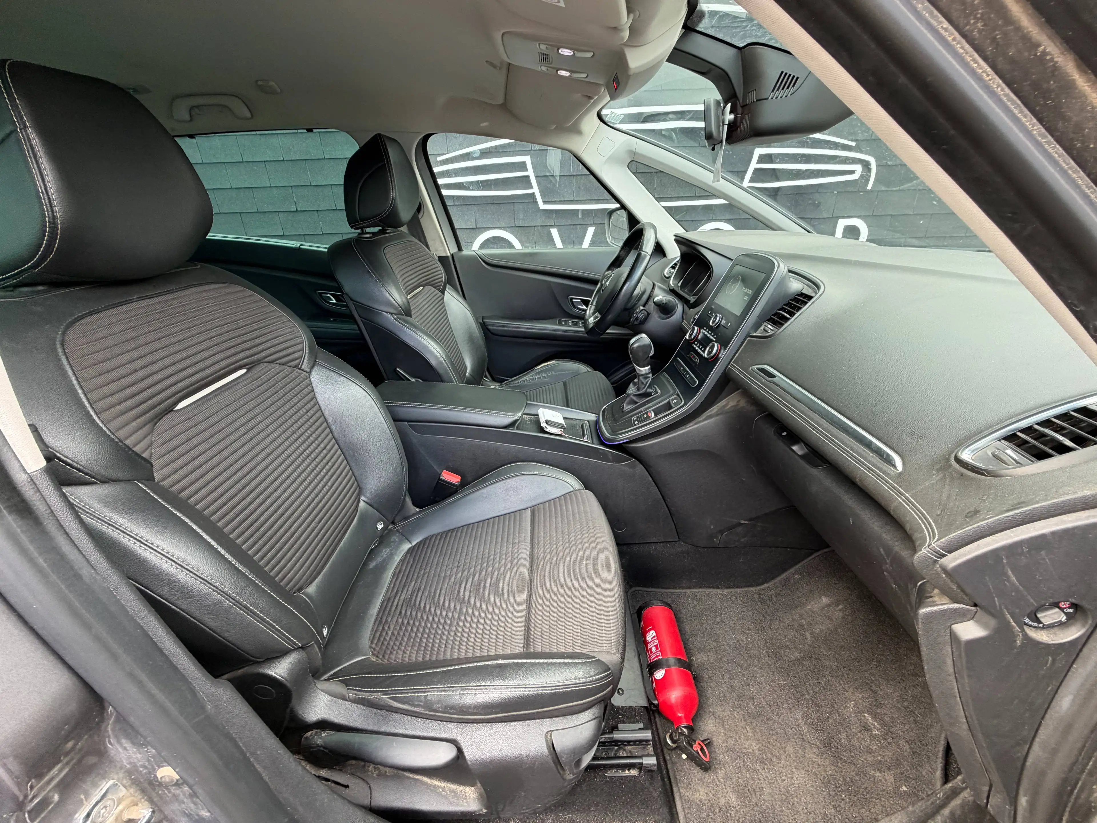 Renault Grand Scenic 1.33 TCe+BOITE AUTO+NAVI+CAMERA+AIRCO+7 PLACES+E6B — photo 9