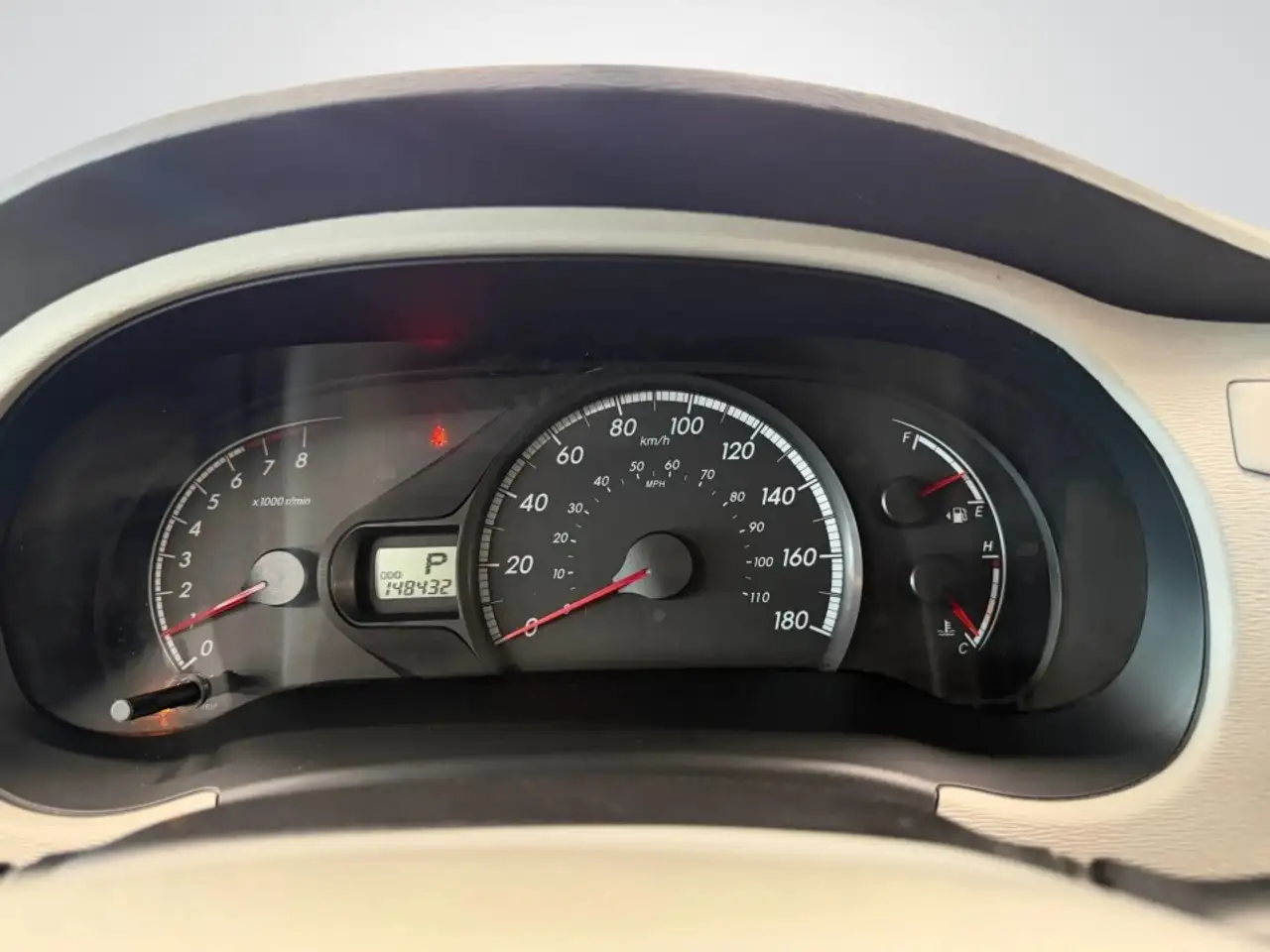 Toyota Sienna снимка Toyota Sienna
