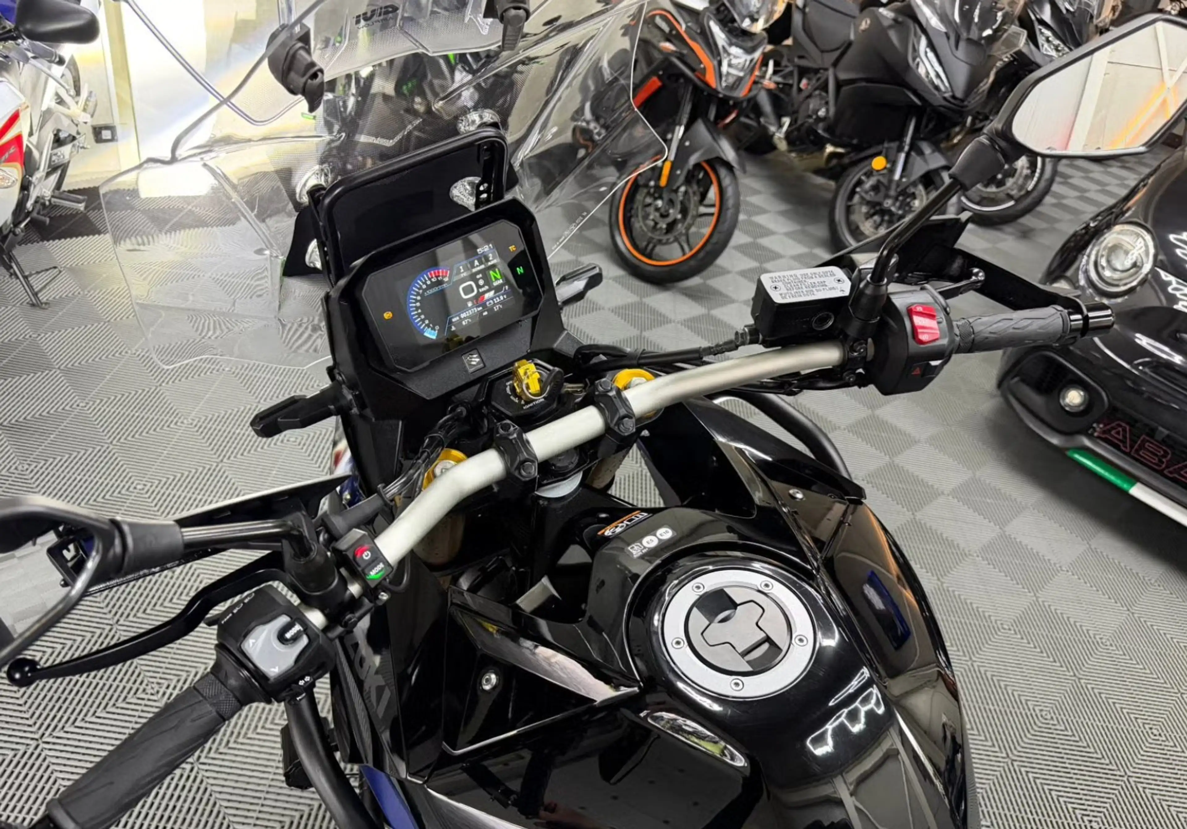 Suzuki V-Strom 800DE — photo 4