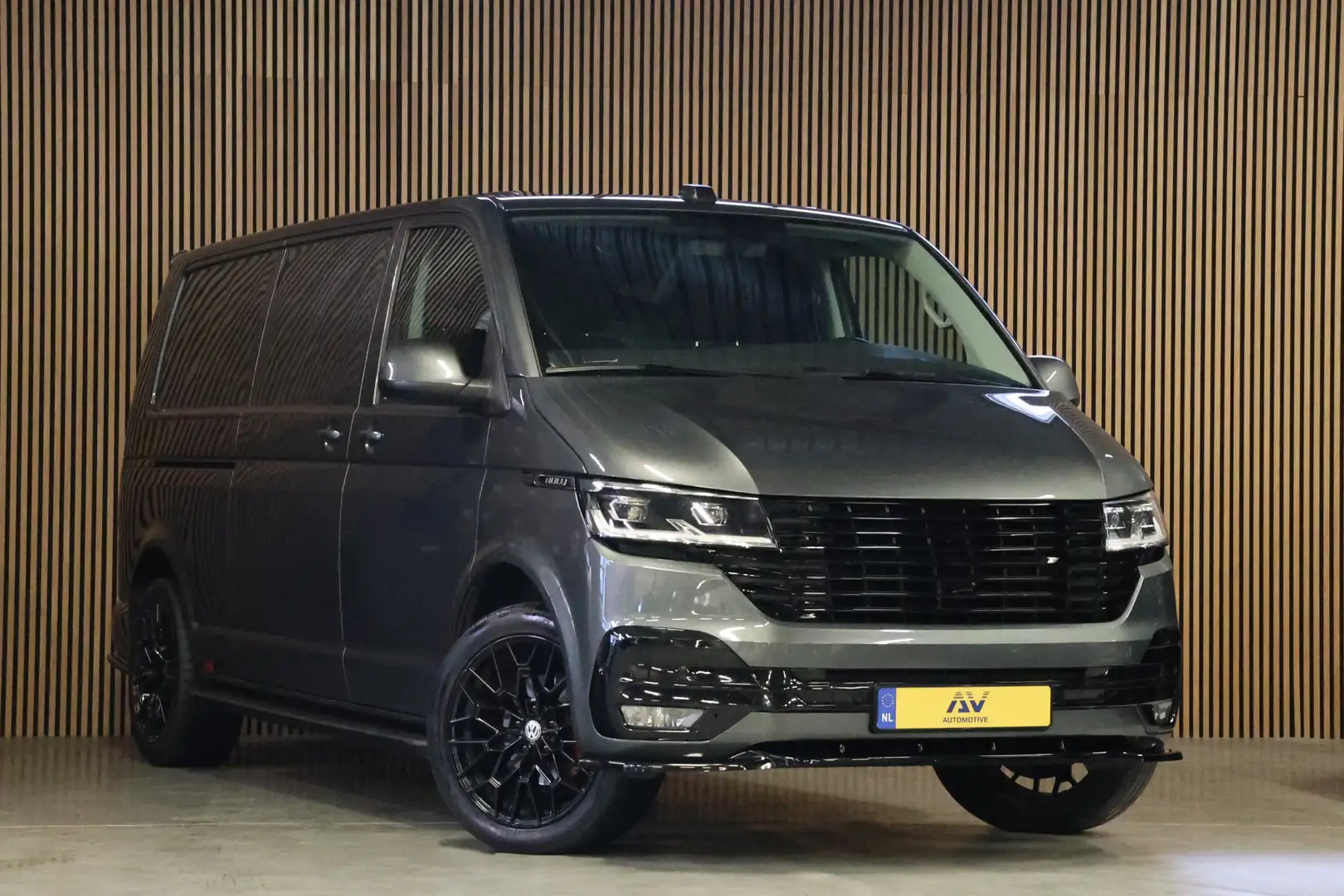 Volkswagen T6 Transporter 2.0 TDI L2H1 150 PK BULLI | LED Koplampen | ACC | Gris - 2