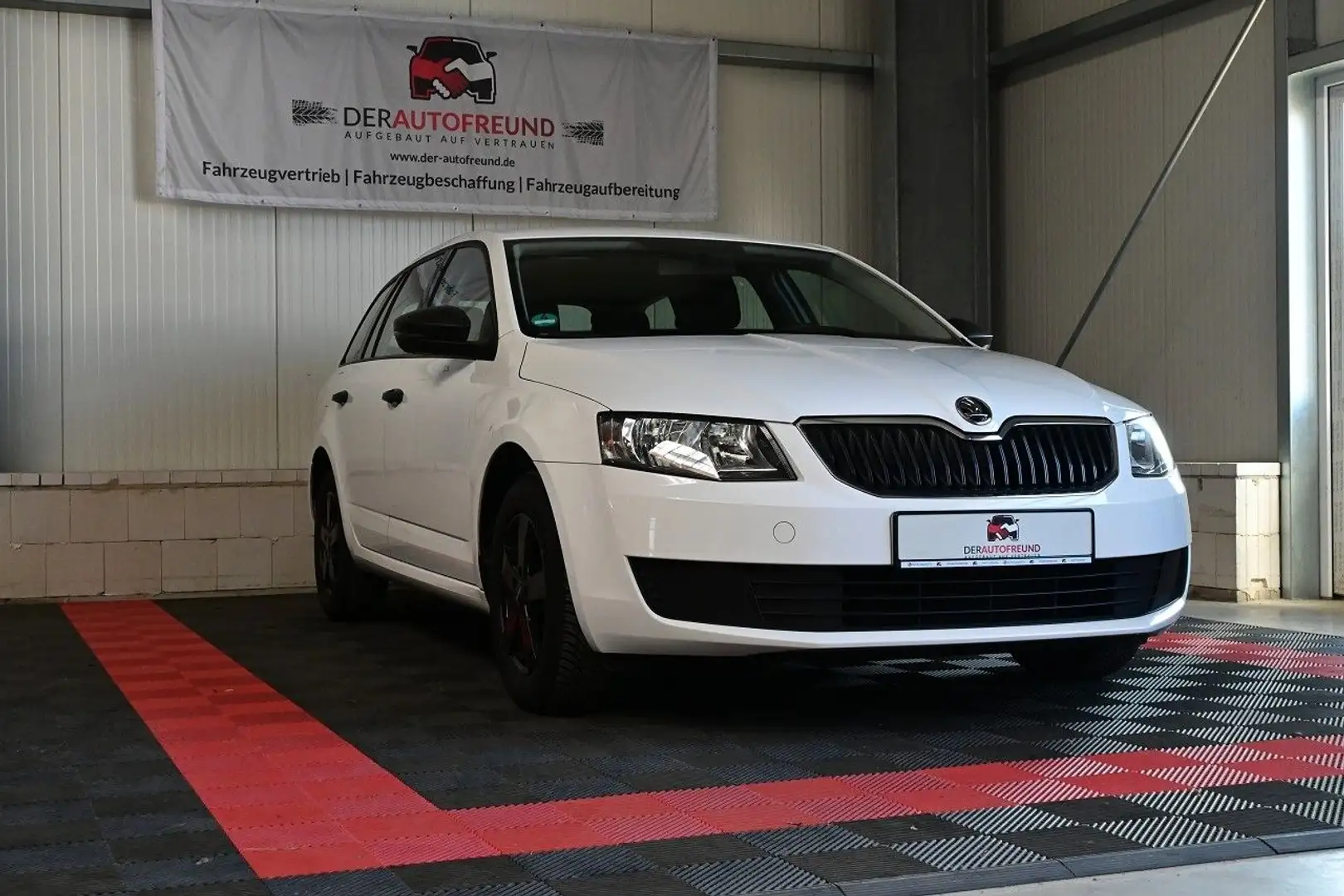 Skoda Octavia Combi Active *1.Hand* Weiß - 1
