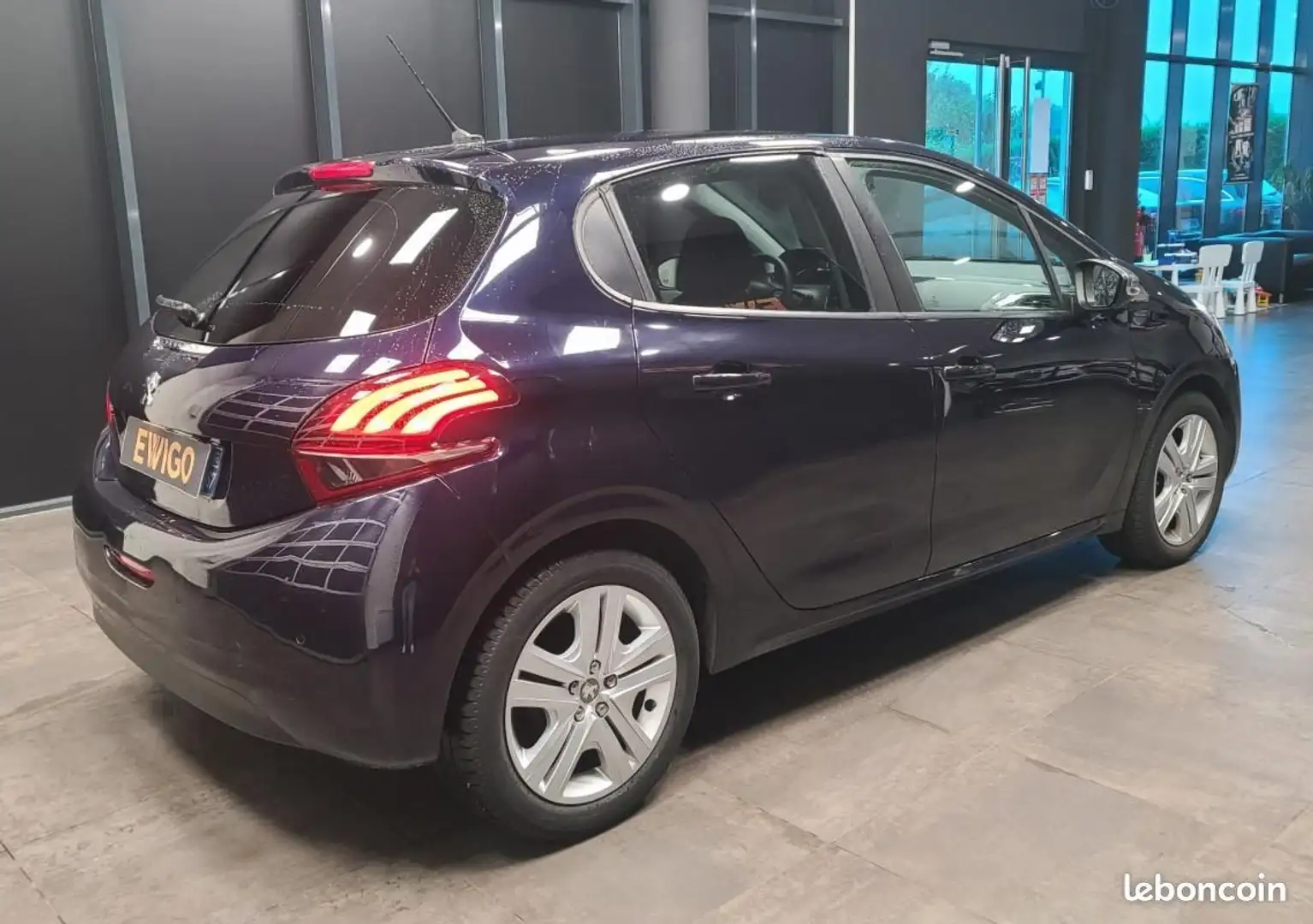Peugeot 208 1.2 PURETECH 80ch SIGNATURE Bleu - 2
