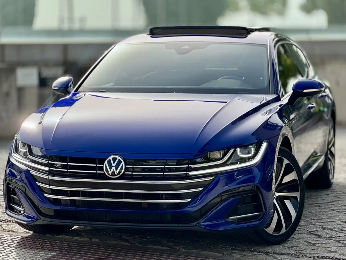 Volkswagen Arteon Shooting Brake e-hybrid 1.4 TSI R-Line DSG6 Bleu - 1
