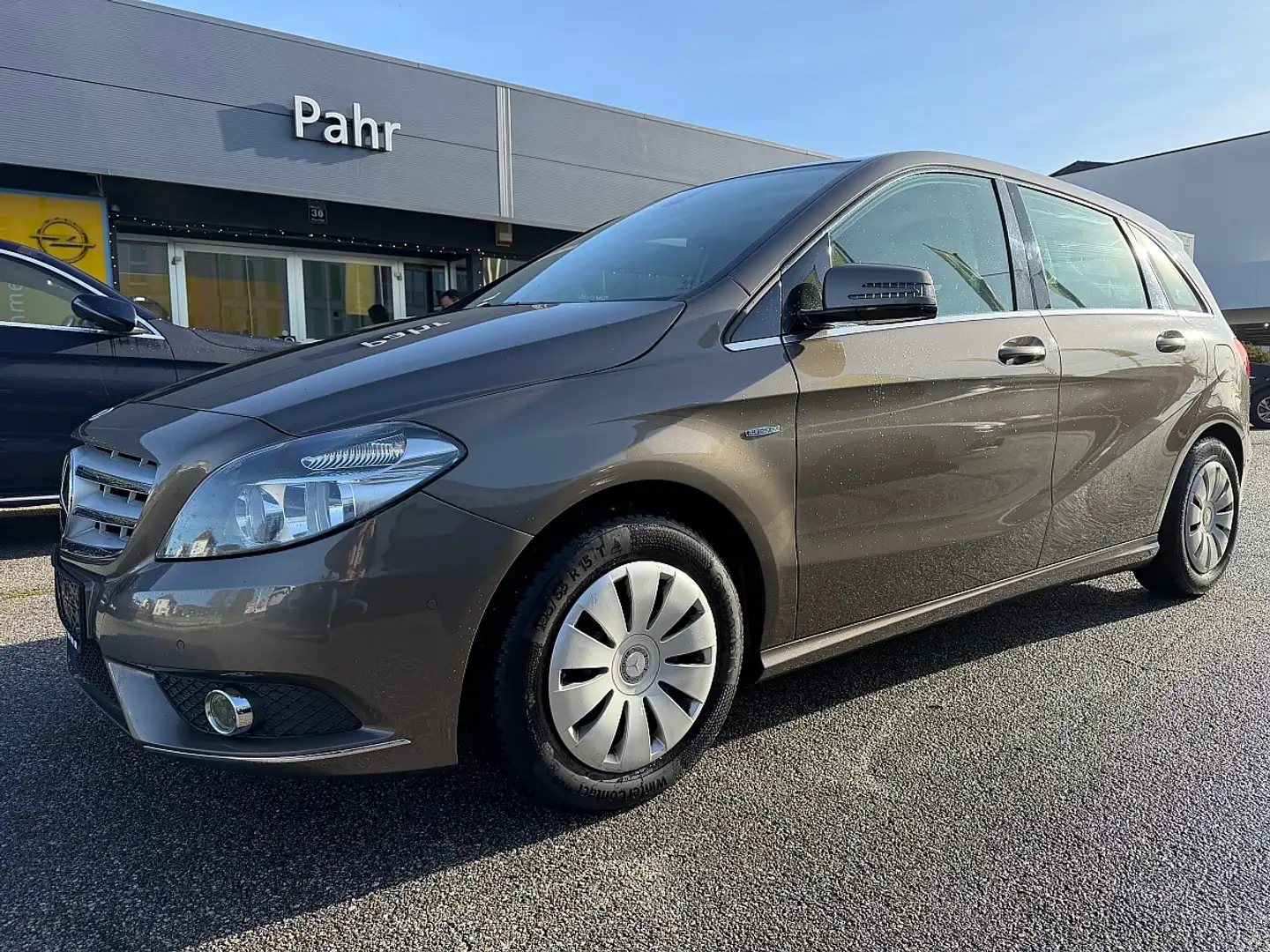 Mercedes-Benz B 180 CDI BlueEfficiency A-Edition DPF** ÖAMTC PICKERL** Gold - 1