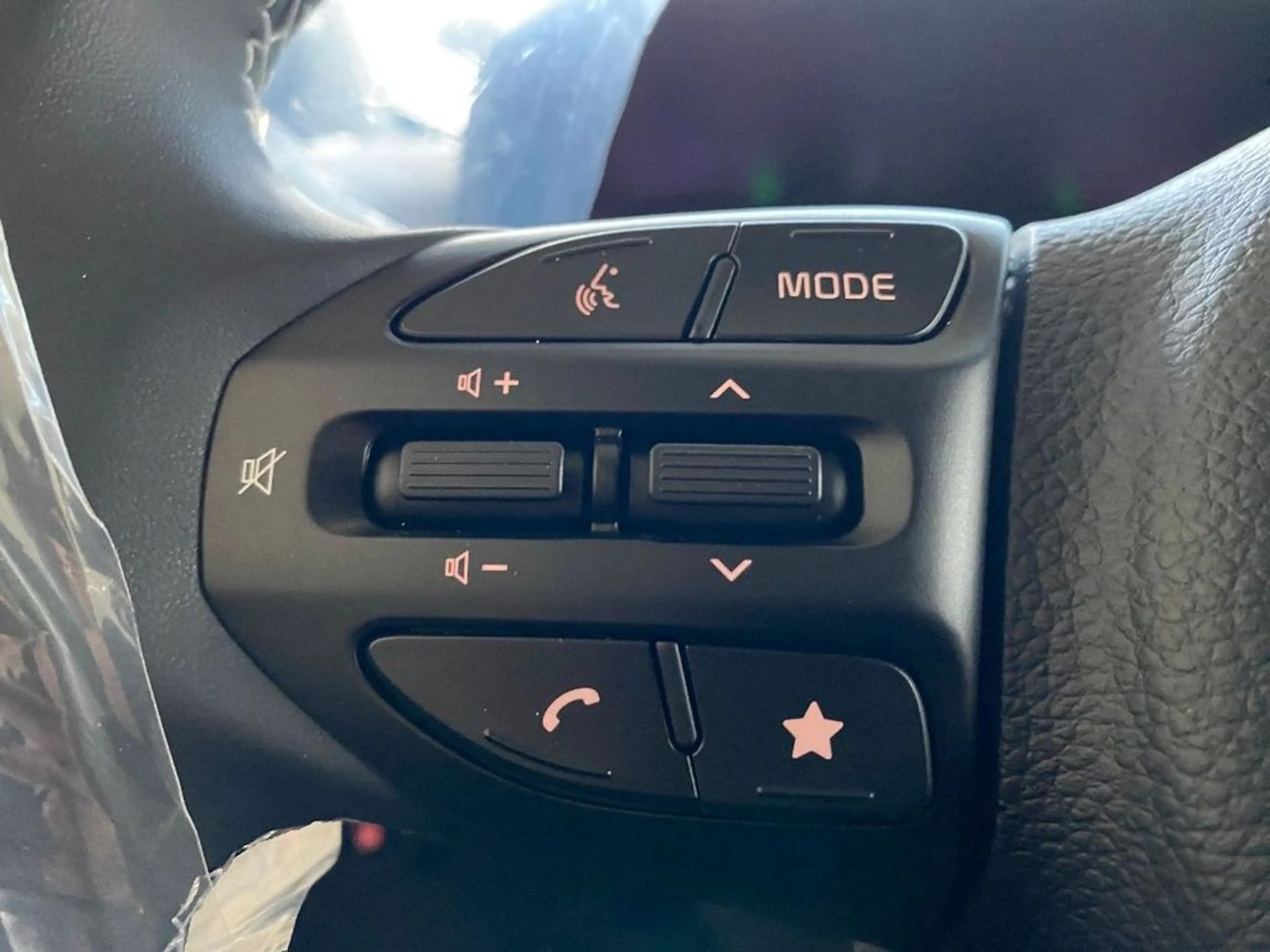 Kia Picanto 1.0 Vision NAVI - RFK - PDC - Winter Pak — photo 11
