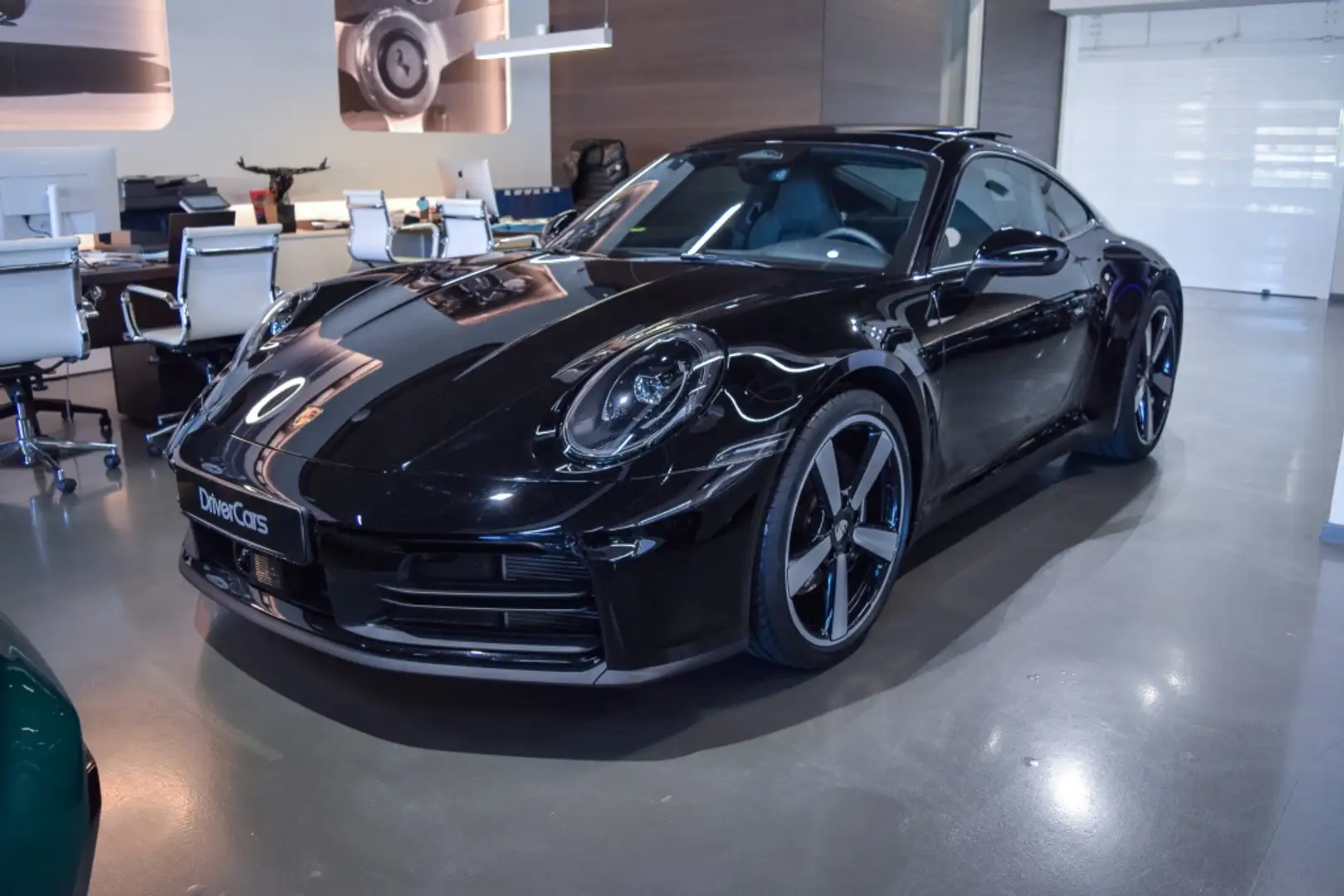 Porsche 992 Carrera Negro - 2