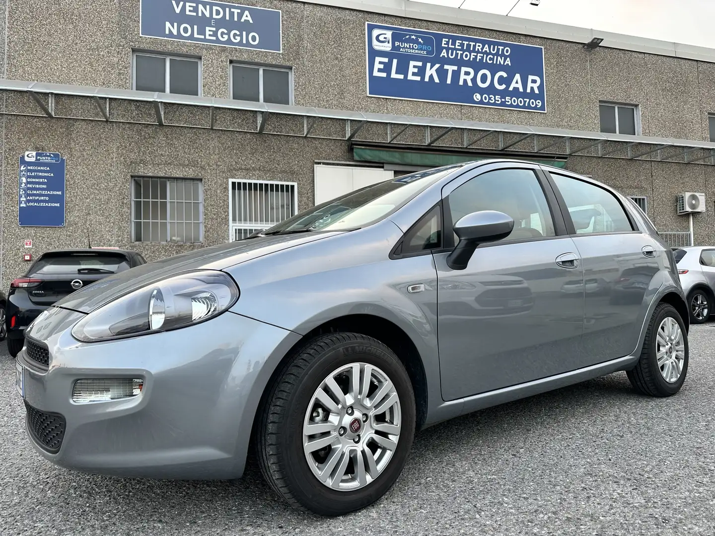 Fiat Punto 5p 1.2 Easy - 1