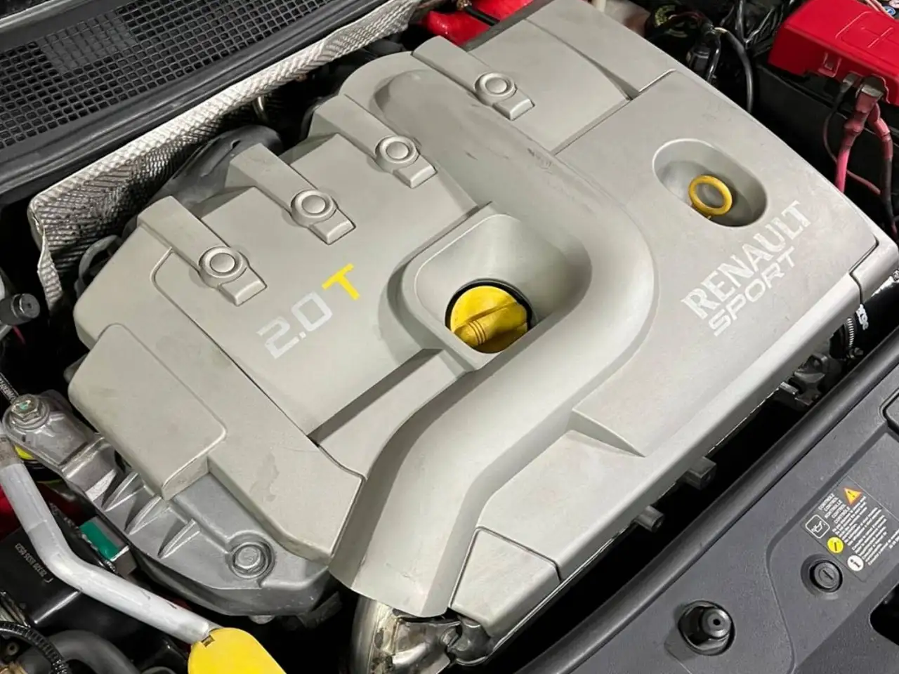 Renault Megane Citadine 3 portes — photo 9