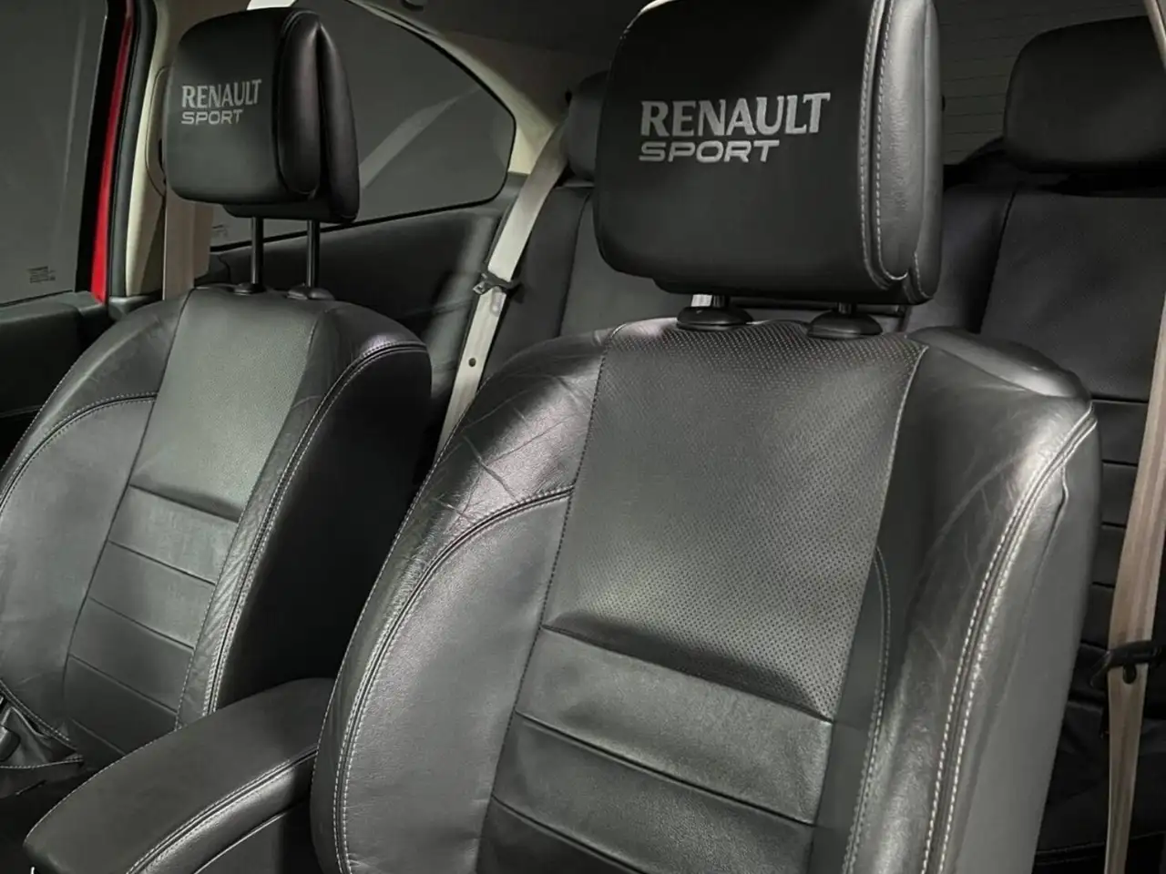Renault Megane Citadine 3 portes — photo 5