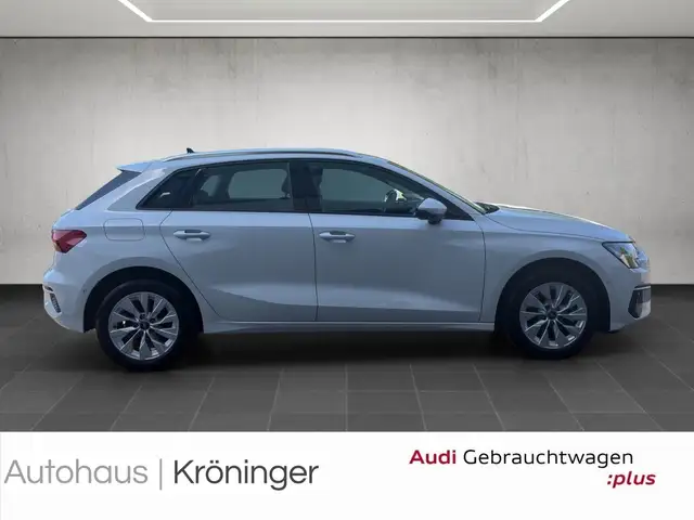 Audi A3 view 4