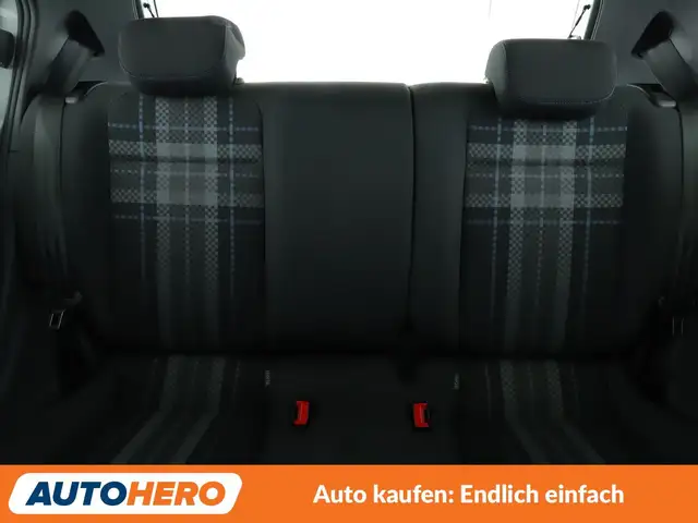 Volkswagen up! view 15
