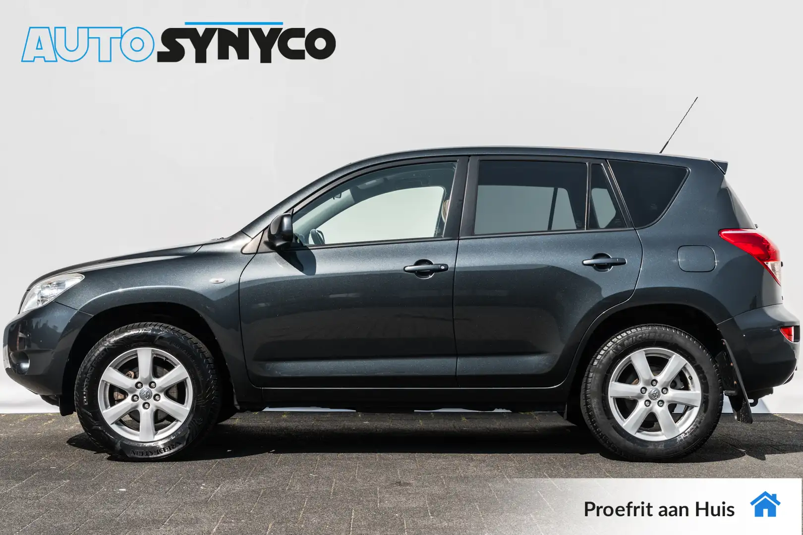 Toyota RAV 4 2.0 VVTi 4WD X-Style | Leder | Trekhaak | 17 inch Grijs - 2