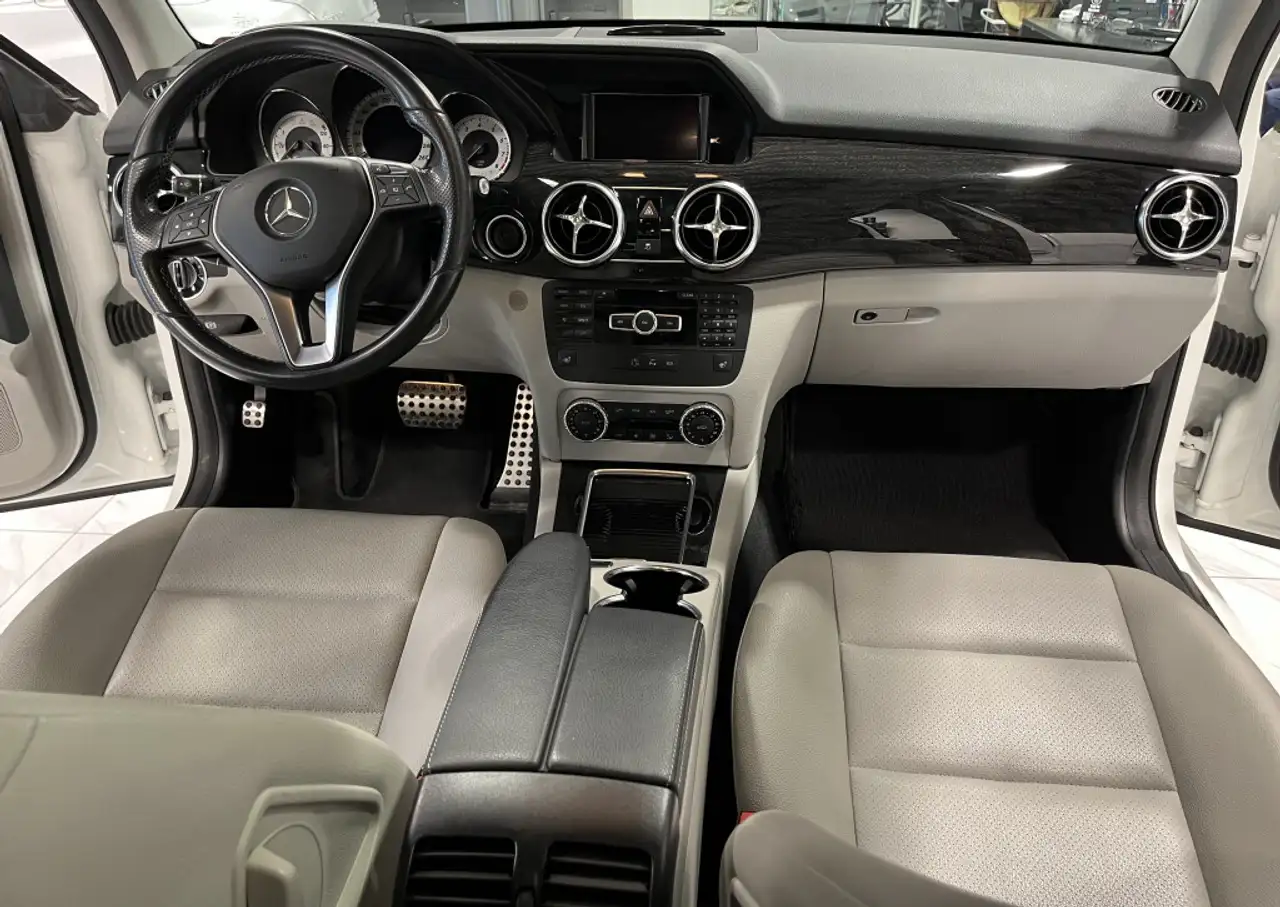 Mercedes-Benz GLK-Class снимка Mercedes-Benz GLK-Class