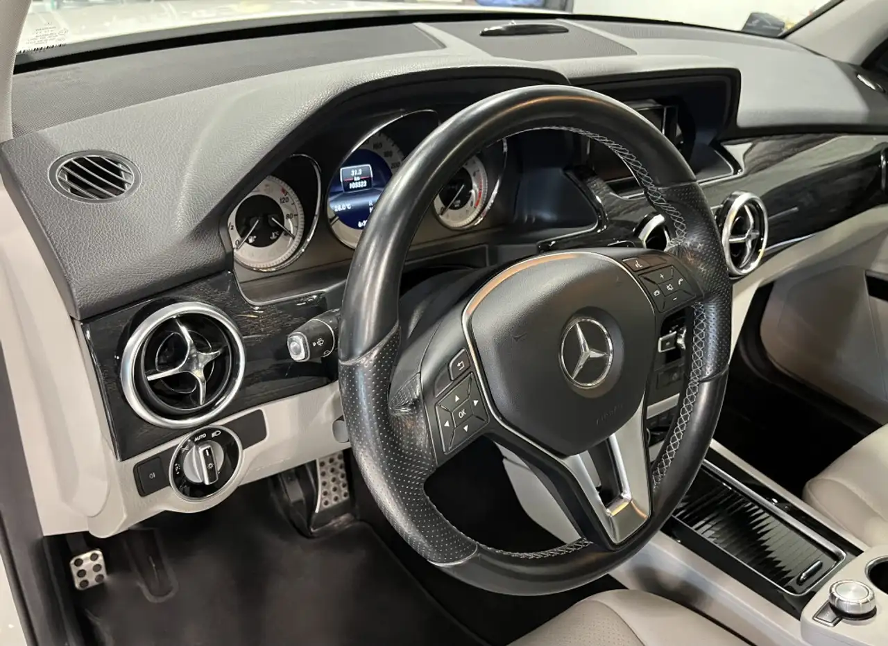 Mercedes-Benz GLK-Class снимка Mercedes-Benz GLK-Class