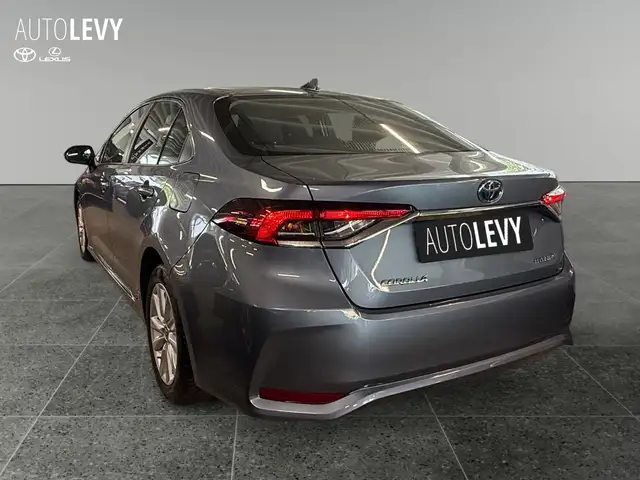 Toyota Corolla view 4