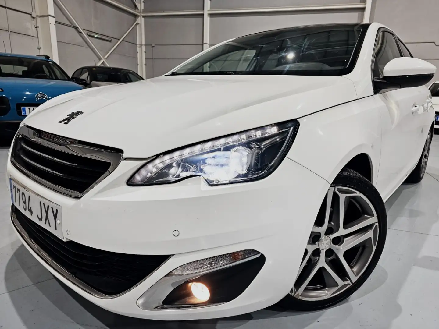 Peugeot 308 1.2 PureTech S&S Allure 130 Blanc - 1