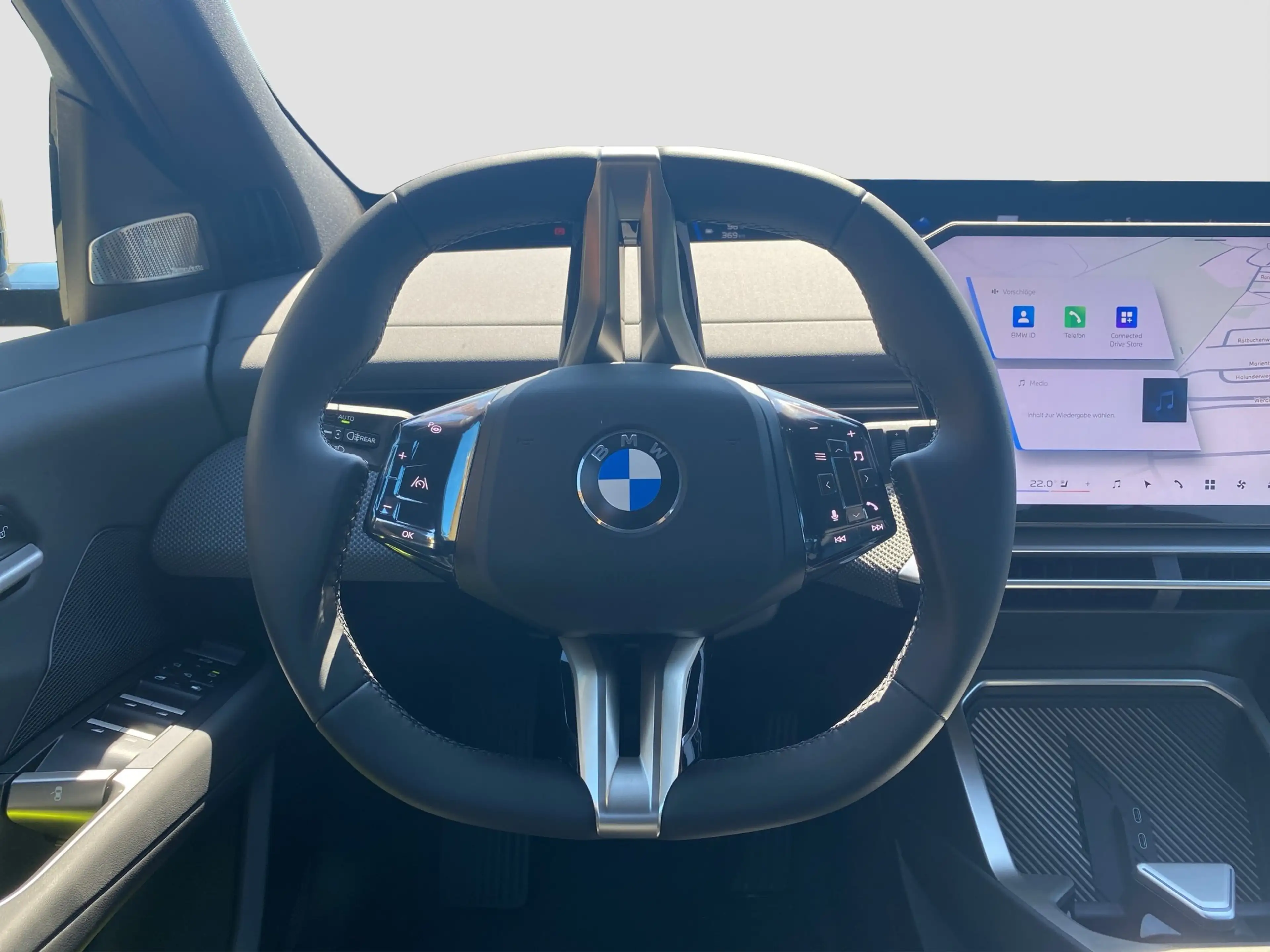 BMW iX3 40 LED DrvAssPlus ACC AHK StHzg 360° H&K Navi — photo 13