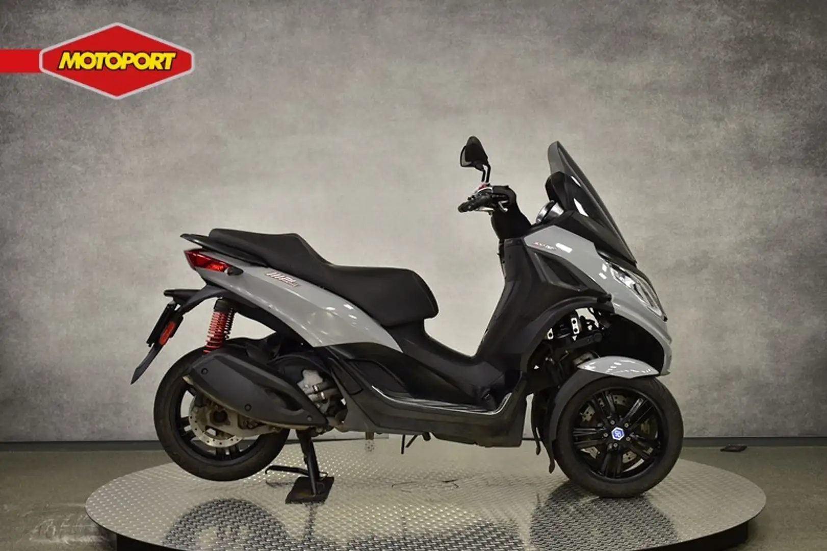 Piaggio MP3 300 HPE SPORT Gris - 1