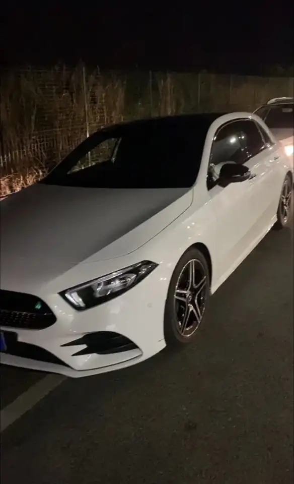 Mercedes-Benz A 180