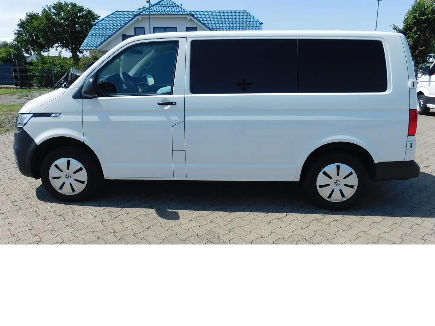Volkswagen T6.1 Transporter 2.0 BMT TDI 9 Sitze Navi Klima Wit - 1