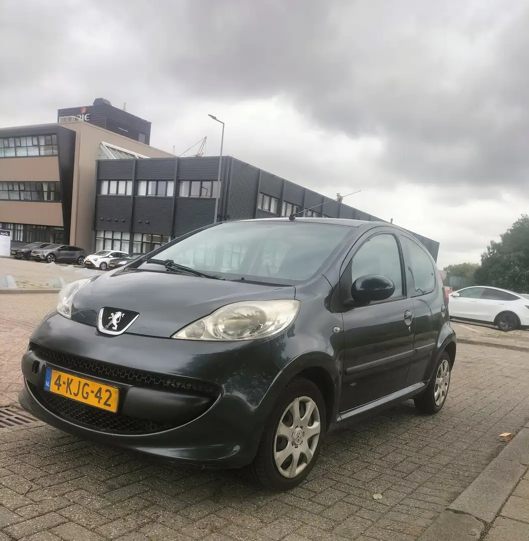 Peugeot 107 nieuw apk Negru - 1