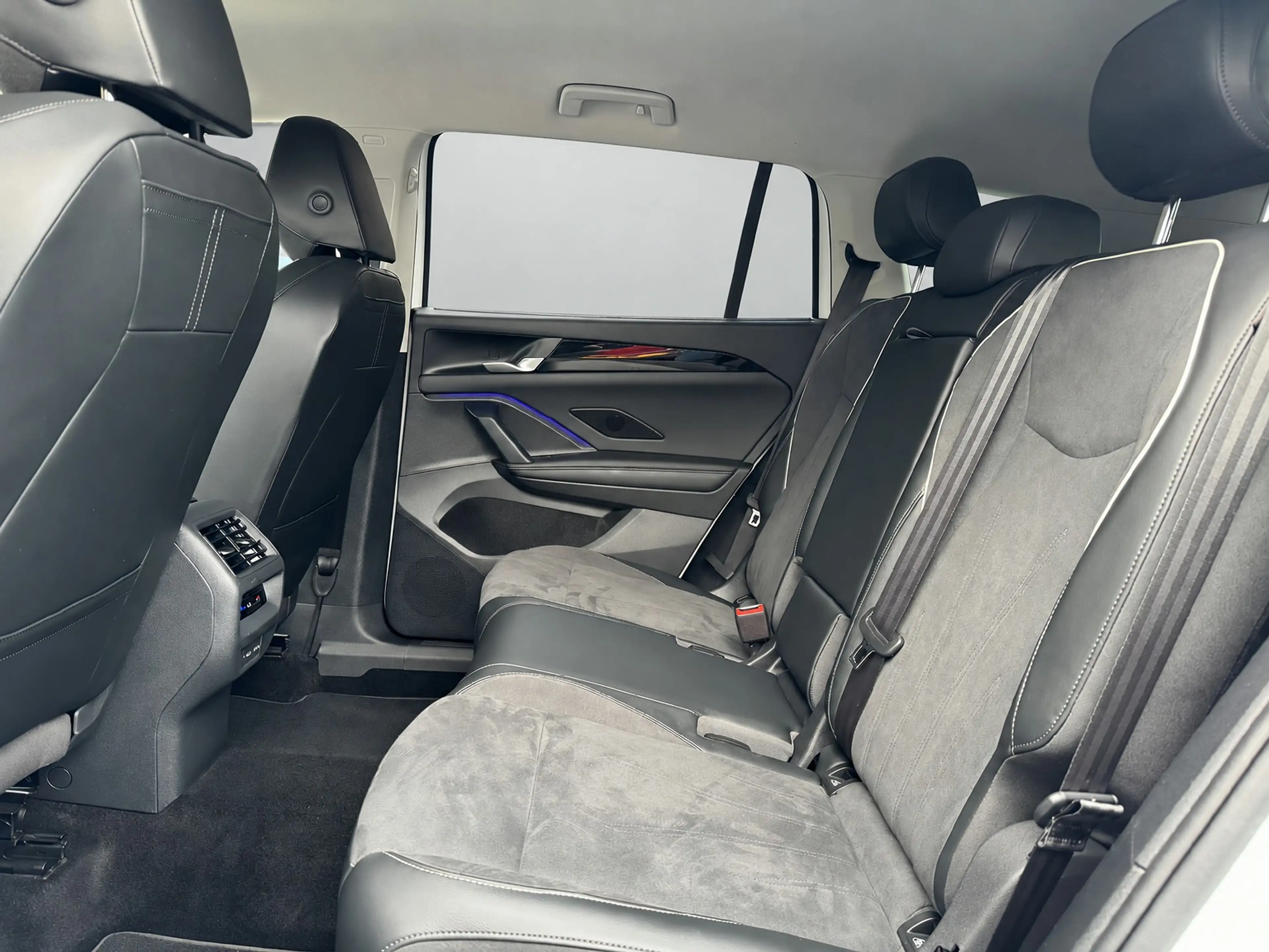 Volkswagen Tayron 1.5 TSI eHybrid 204PK DSG HYBRID ELEGANCE 360°CAME — photo 19
