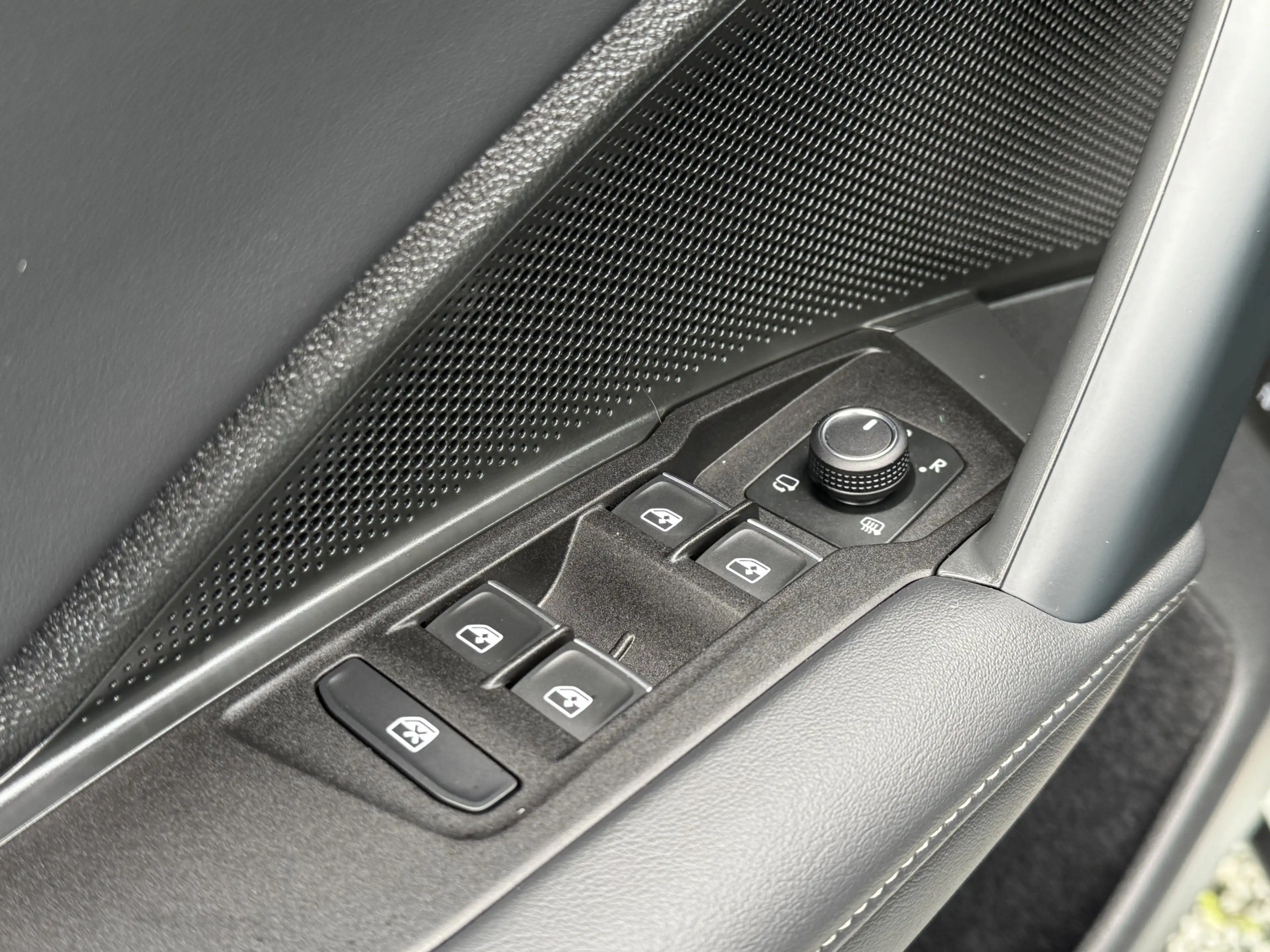 Volkswagen Tayron 1.5 TSI eHybrid 204PK DSG HYBRID ELEGANCE 360°CAME — photo 16