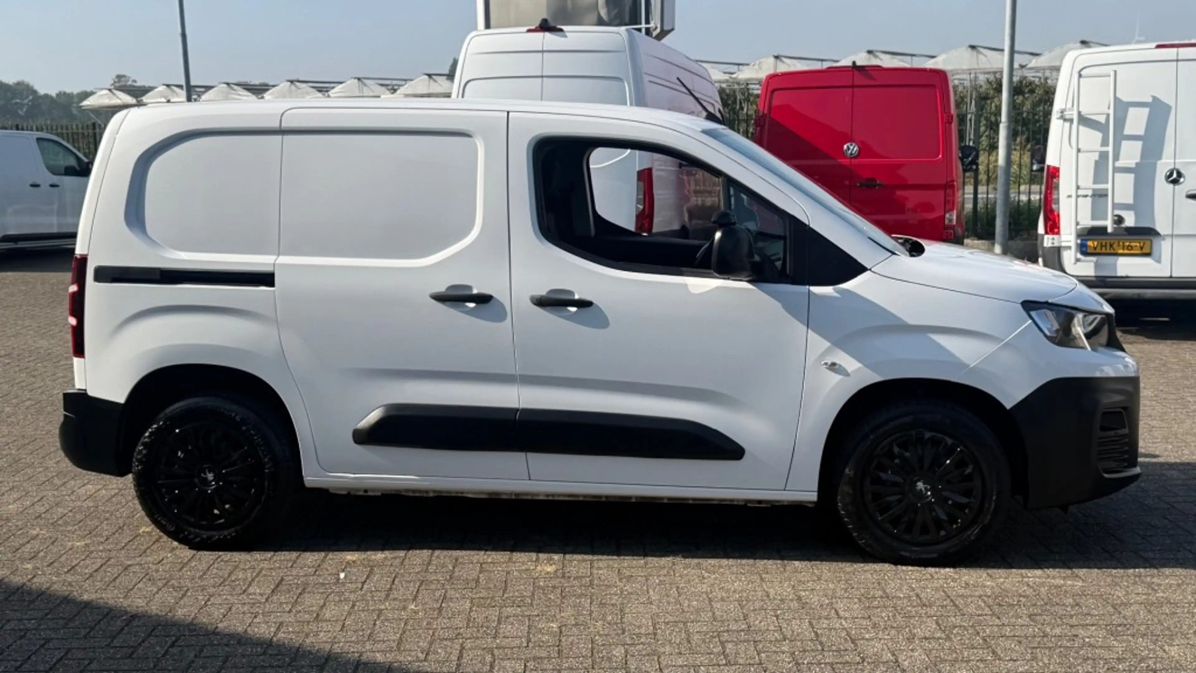 Peugeot Partner 1.5 BLEUHDI 75KW 102PK EURO 6 DISTRIBUTIERIEM VERN — photo 4