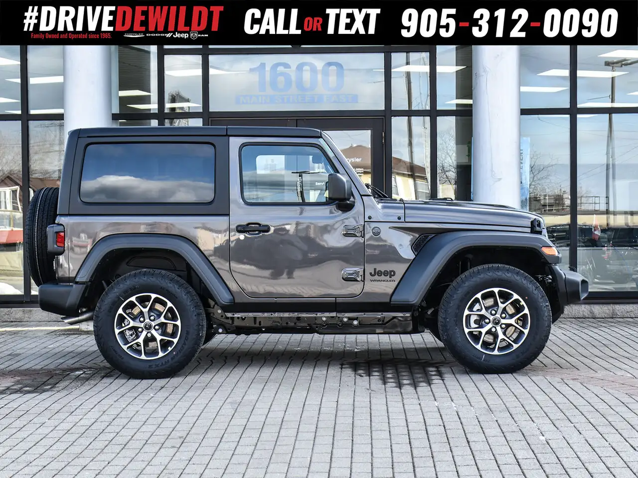 Jeep Wrangler снимка Jeep Wrangler