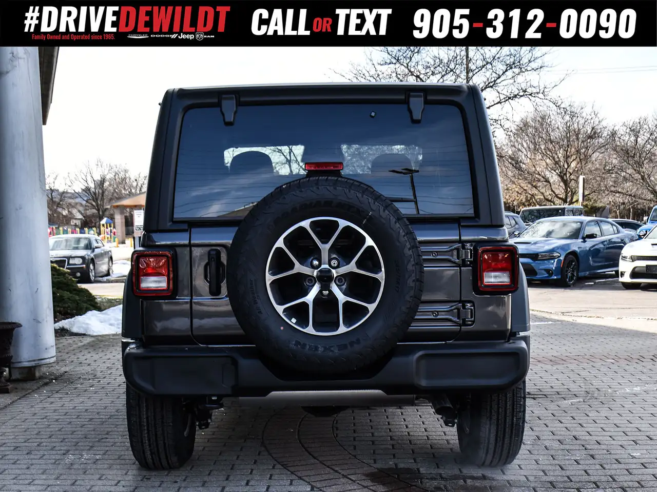 Jeep Wrangler снимка Jeep Wrangler